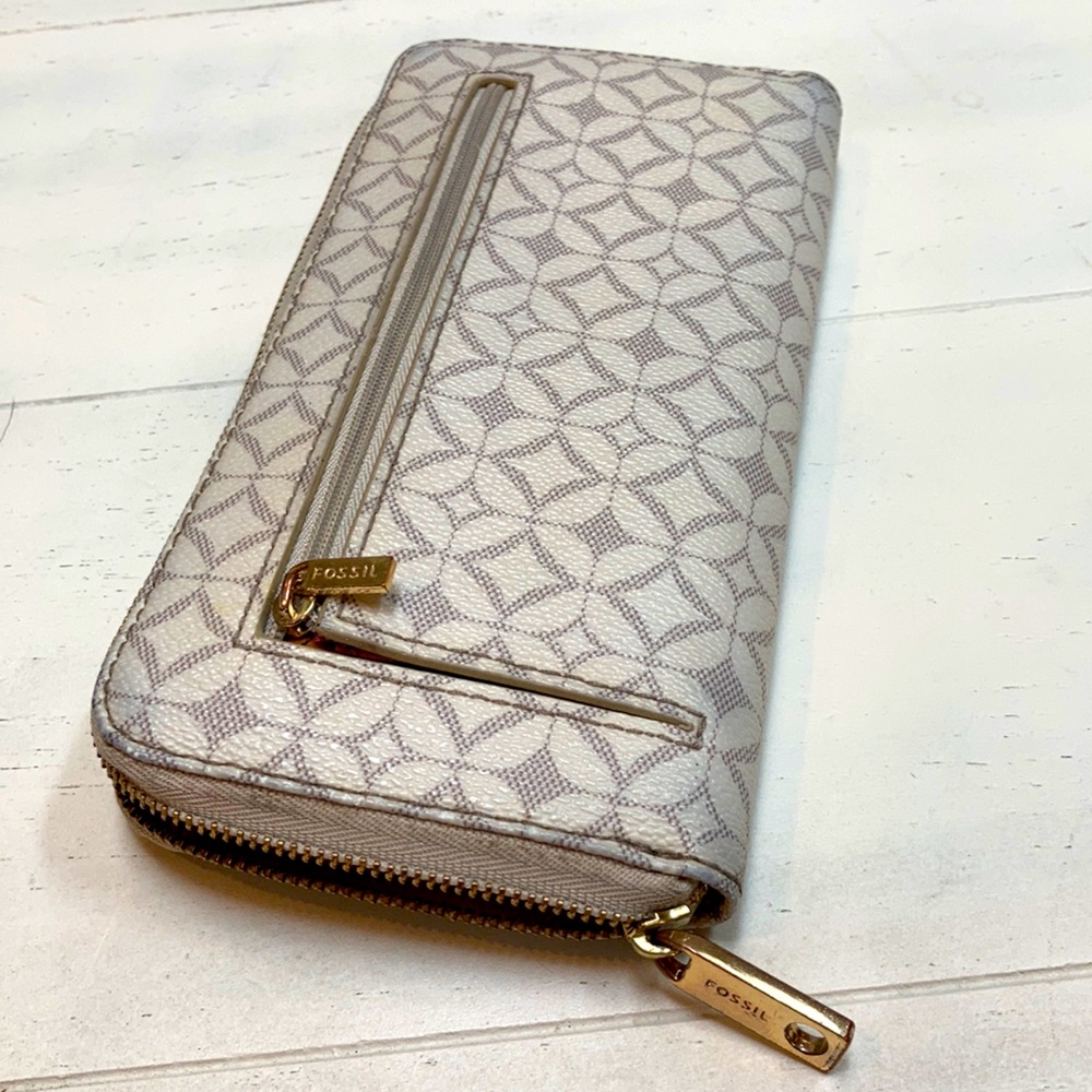 Beautiful Fossil wallet